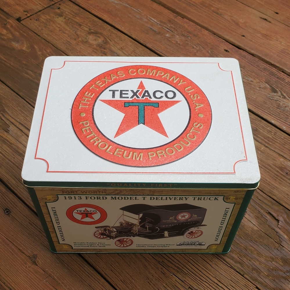 1913 Ford model T delivery truck die-cast car